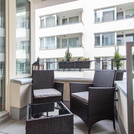 Apartment With Balcony Praga Zewnętrze zdjęcie