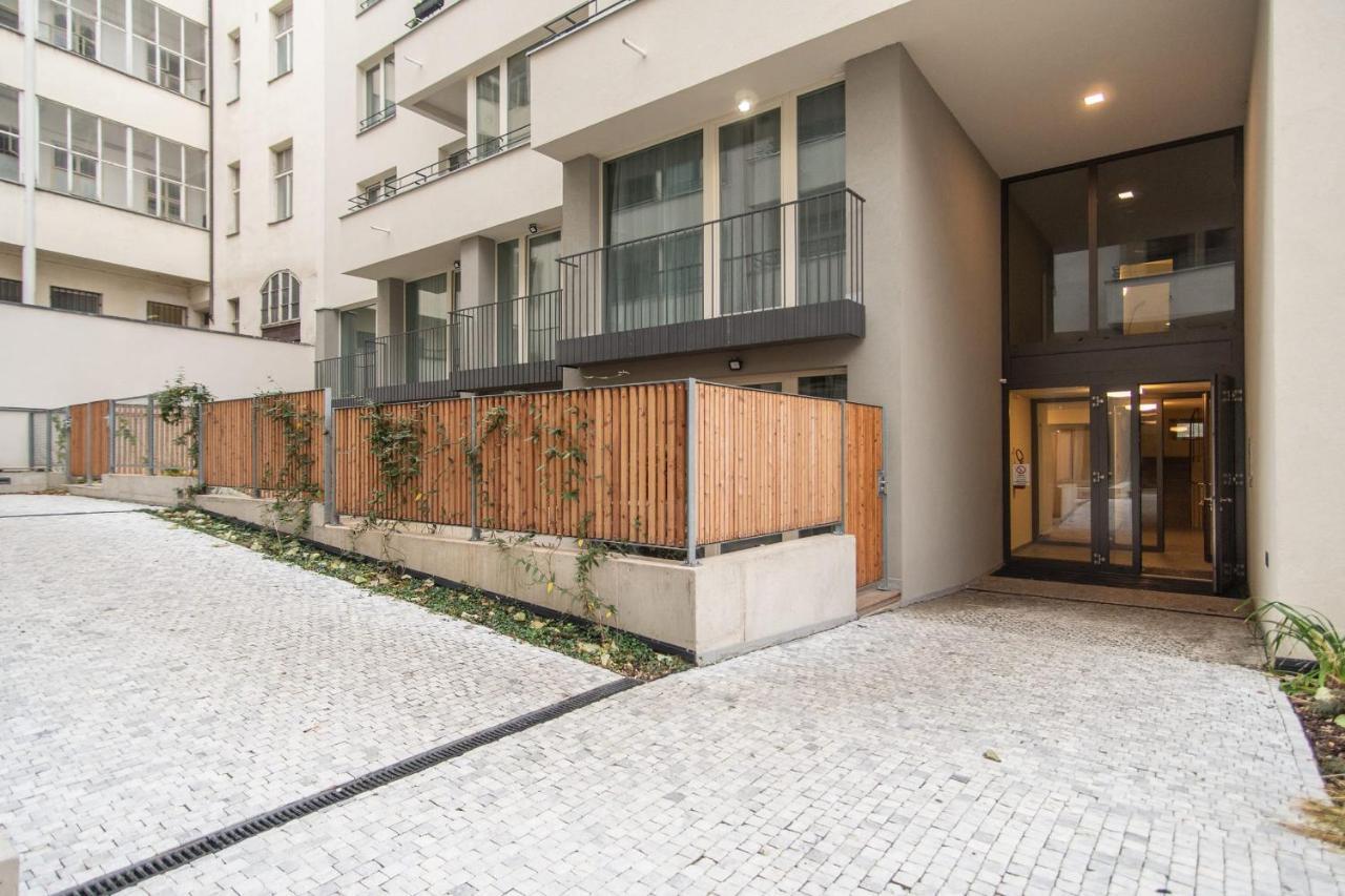 Apartment With Balcony Praga Zewnętrze zdjęcie